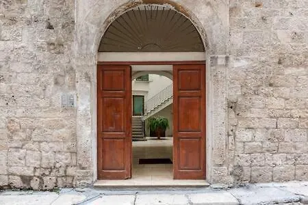 Apartmán Tanasa Design *